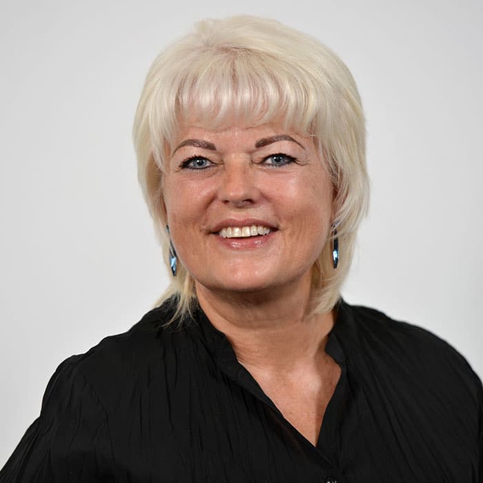 staff-lorraine Our team 5